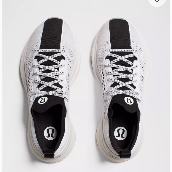 NWOT Lululemon Women's Chargefeel 3 Workout Shoe white/black - Picture 4 of 12